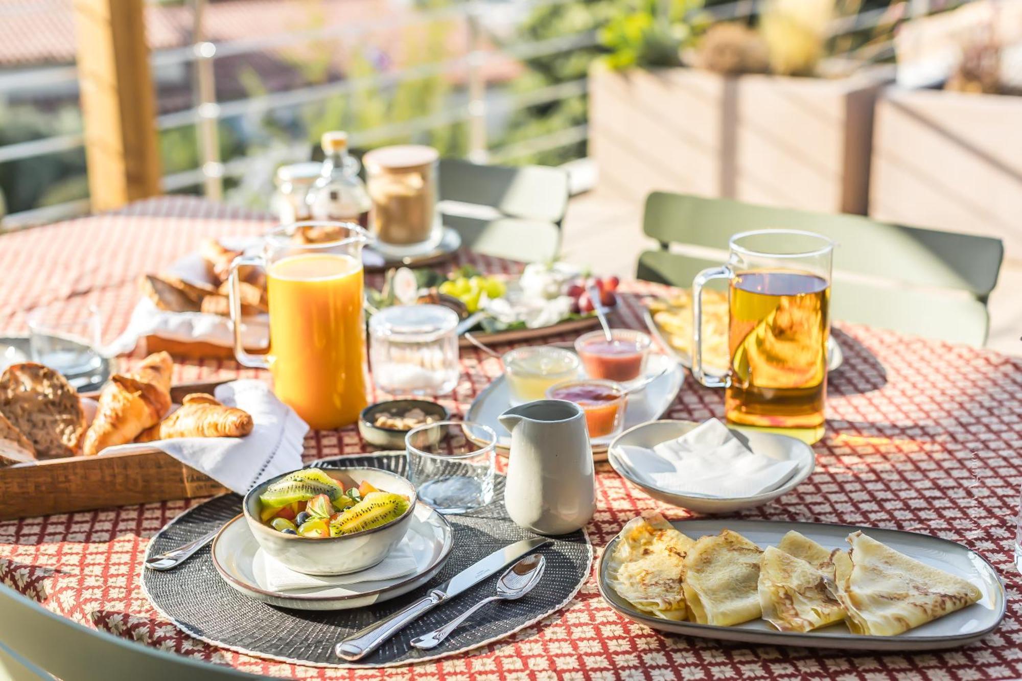 Suites 23 Каси Екстериор снимка